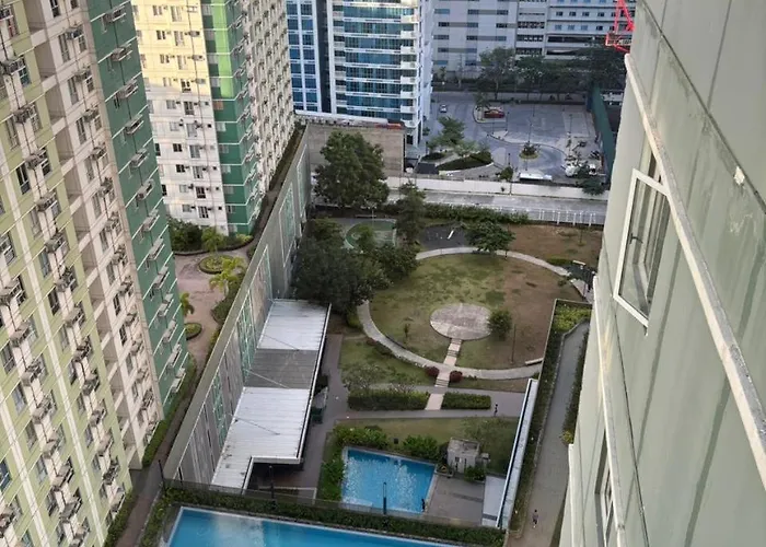 Urban Oasis Avida Riala T3-1924 Aparthotel